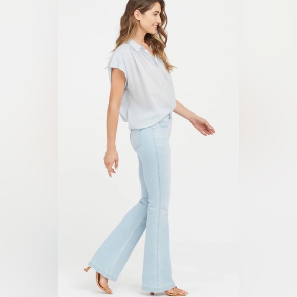 Spanx Flare Jeans women’s size L light wash blue denim - Picture 3 of 5